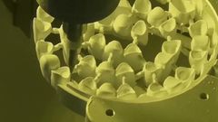 Yucera 5X Zahnfräsmaschine und Zirkonie-Block heiß verkaufbar für Zahnlabor und Zahnklinik