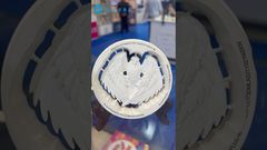 Wenn Zahnwerkzeuge zu Pinseln werden.Wie? YRC-5X-Fräsen + 3D PLUS-Schichten Zirkonieblock = Kunst.