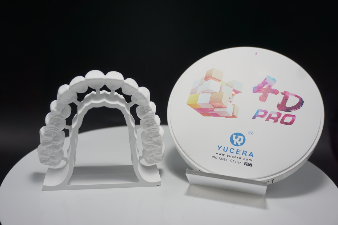 Yucera 4D Multicapa Disco De Zirconia De Alta Resistencia De Zirconia De Alta Translucidez Dental De Alta Calidad