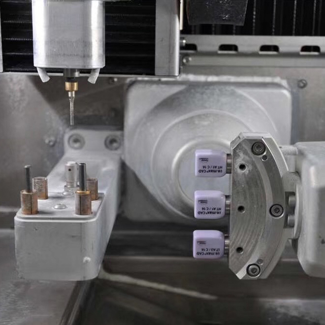 CAD CAM Dental Equipment und 5-Achsen-Dentalfräsmaschine für Snapon Smile